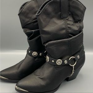 Dingo Olivia women’s boots size 10